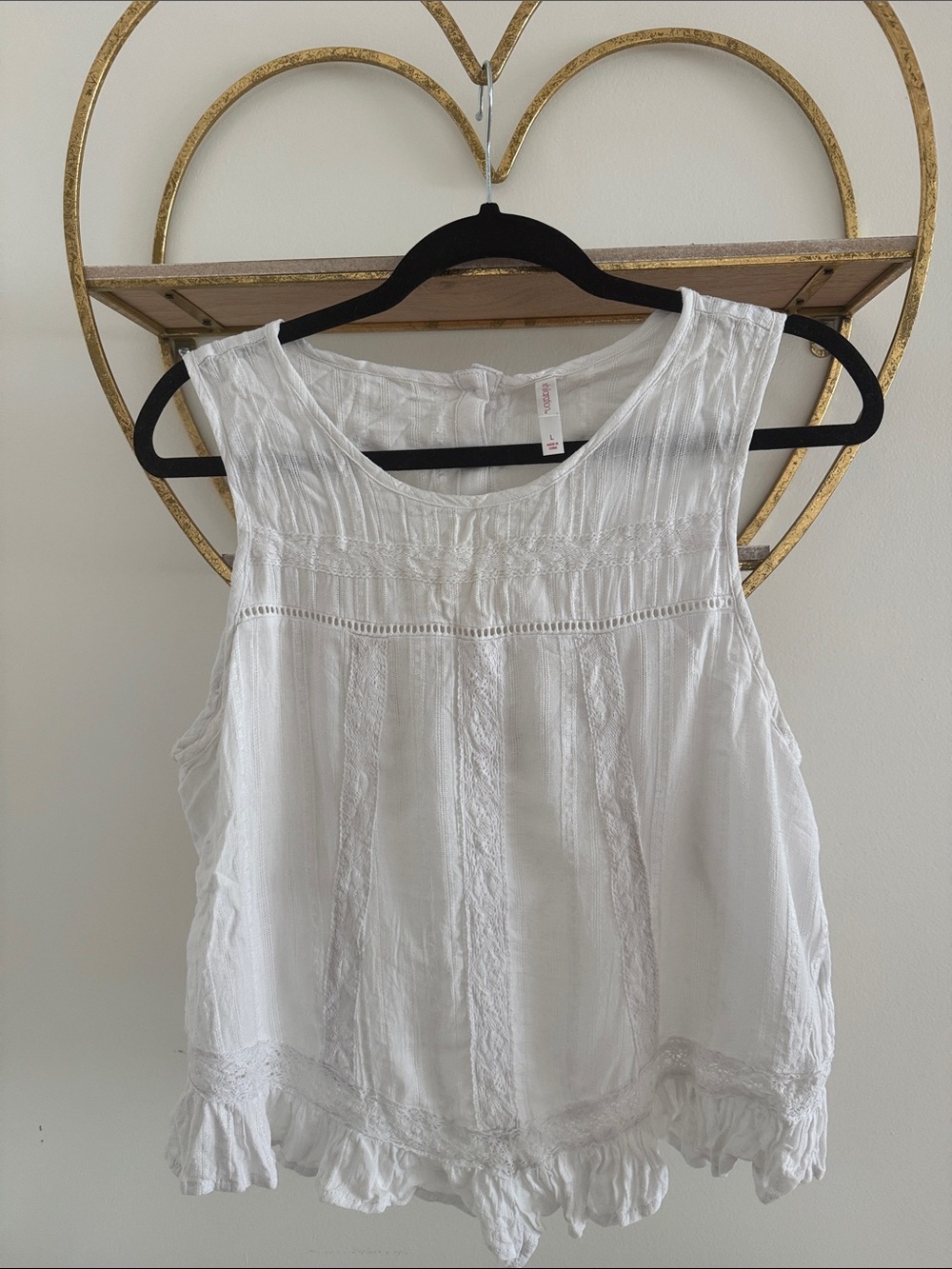 Xhilaration high low White Sleeveless Lace-Trim  Top